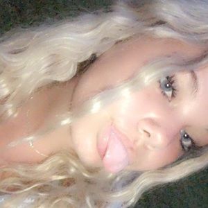 Meet your Posher, Chanelle